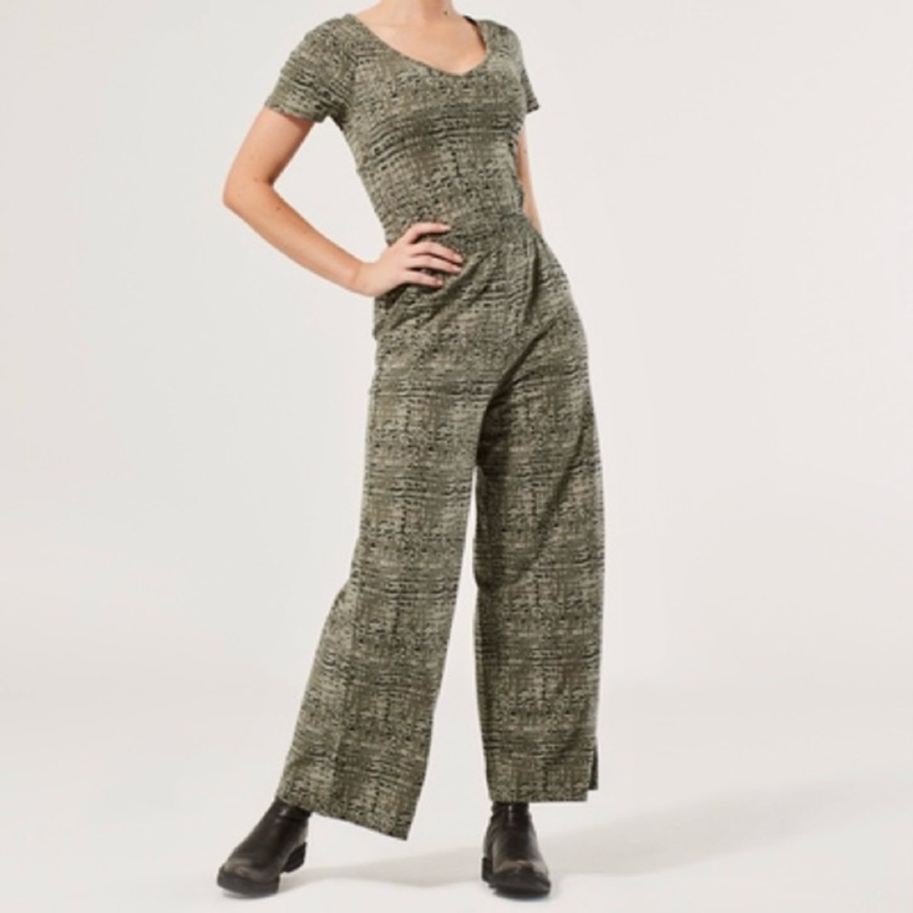 Pact Mink Grey Dye Back Detail Jumpsuit Women’s Size L Smocked Waist Organic